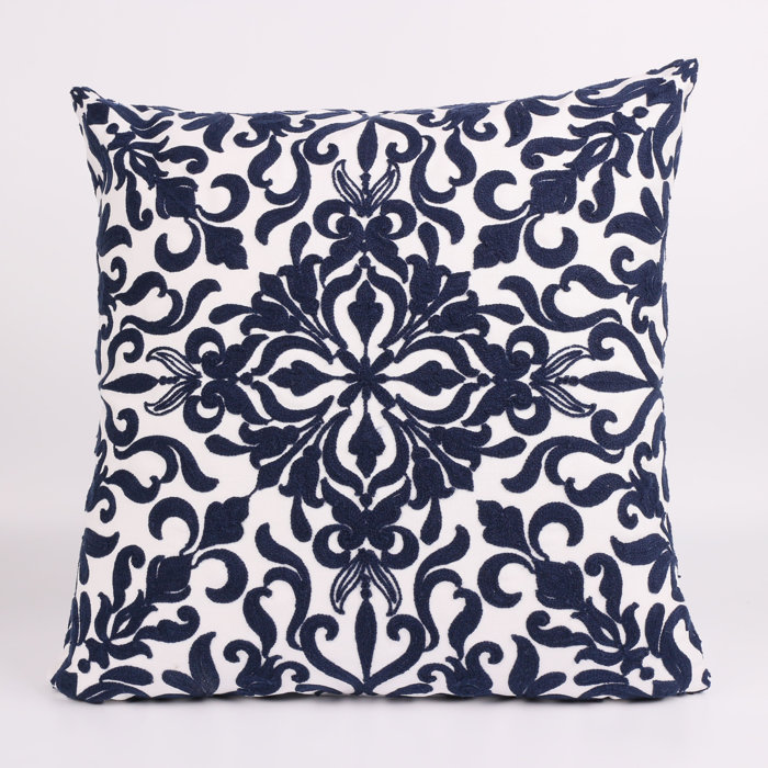 Charlton Home® Castleberry Square Cotton Pillow Cover & I nsert